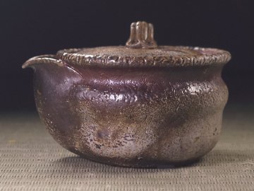 &nabla;花&nabla;宝瓶制作の第一人者【入江光人司】作 窯変豊かな備前宝瓶 急須 茶注 黄胡麻・カセ胡麻入り乱れる野趣あふれる景色 彫銘あり 保証品