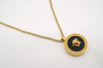 1円～ ヴェルサーチェ メデューサ ネックレス ペンダント グレカ Unisex アクセサリー メッキ 金 ゴールド VERSACE 7410j