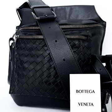 681■超美品■BOTTEGA VENETA ボッテガ イントレチャート ベルトバッグ ショルダー オールレザー ビジネス メンズ レディース ブラック 黒