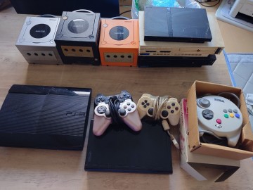 【ジャンクまとめ】レトロゲーム機 本体・コントローラー 大量セット PS2/PS3/Wii/ゲームキューブ/セガサターン マルコン HSS-0137 