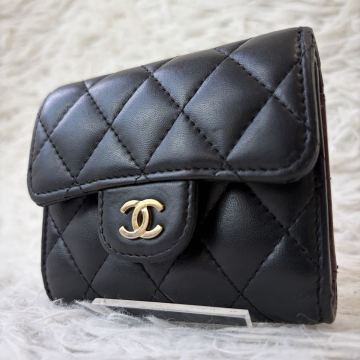 1円【美品/近年モデル】CHANEL シャネル スモール フラップ ウォレット マトラッセ 三つ折り財布 ブラック/黒 レディース ココマーク 金具