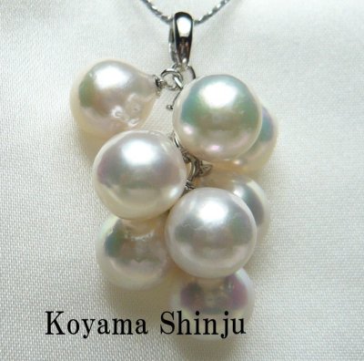 新品★小山真珠★１円～めっちゃ綺麗！人気商品！ジャラペン！絶品花珠級カラー！大珠8.5-9.0ミリあこや本真珠9個付パールペンダントトップ