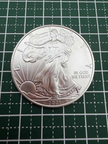 ★美品 2021年 アメリカンシルバーイーグル 1ドル銀貨 1oz 純銀 約31.29g Ag99.8% 米国 LIBERTY ONE DOLLAR