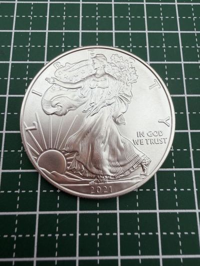 ★美品 2021年 アメリカンシルバーイーグル 1ドル銀貨 1oz 純銀 約31.29g Ag99.8% 米国 LIBERTY ONE DOLLAR