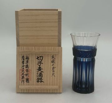 島津磯斉彬竈 薩摩ガラス工芸作 切子麦酒器 藍被せ 共箱　江戸切子 ガラス 酒盃 小林英夫 被硝子 酒器 クリスタル