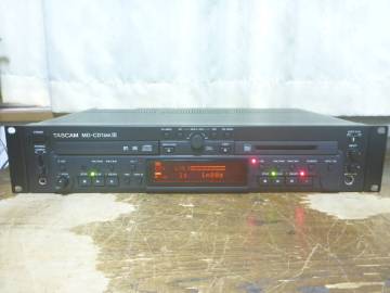 TASCAM　　MD-CD1MKⅢ 業務用CDプレーヤー/MDレコーダー　タスカム 1