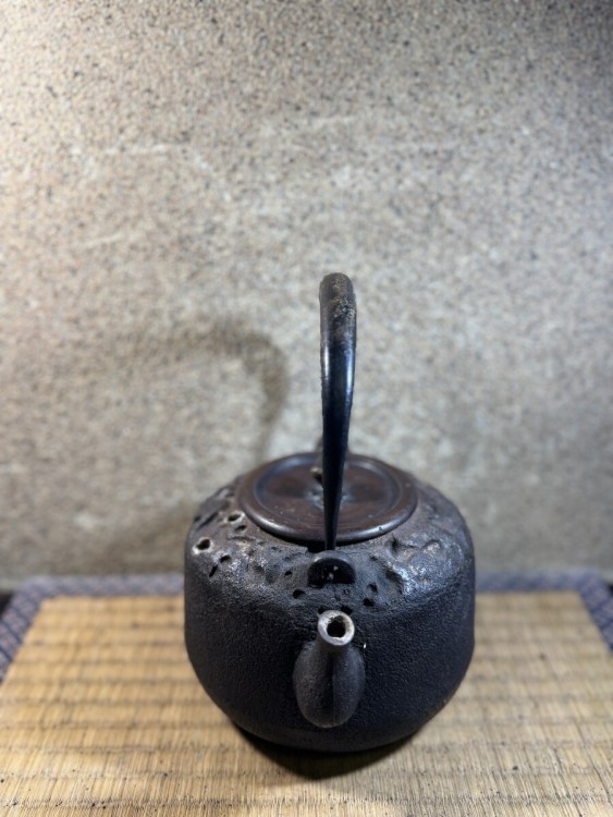 小振り 龍文堂 破れ鉄瓶 明?治時代? 鉄瓶 煎茶道具 岩肌 大西清?右衛門