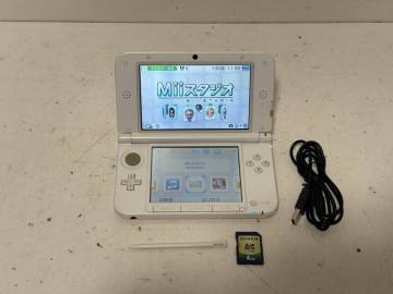 【任天堂 3DSLL ニンテンドー 3DS LL ピンク ホワイト 本体 タッチペン SDカード 充電ケーブル】【初期化済み】