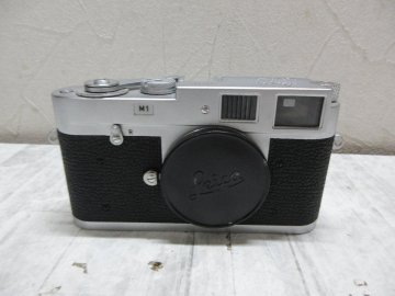 1円 Leica M1 DBP ERNST LEITZ WETZLAR ライカ レンジファインダー フィルムカメラ Mマウント 【星見】