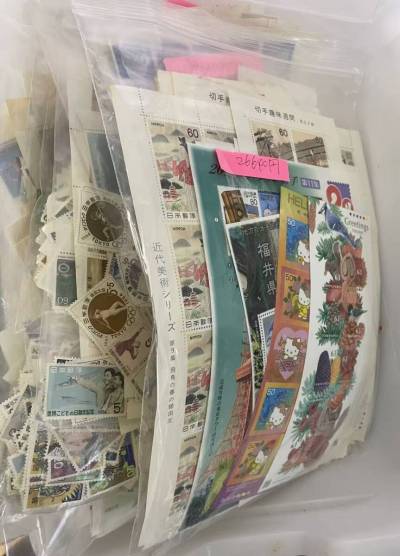 未使用記念切手　シートブロックとバラ　額面205000円以上