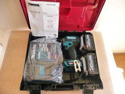 1円～ 未使用品 makita 充電式インパクトドライバ TD002GRDX ブルー 40Vmax 2.5Ah ♪ マキタ バッテリx2 充電器 ケース付 コードレス DIY