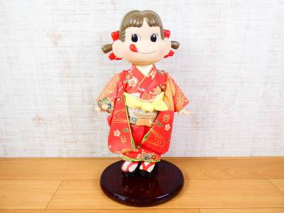 ◇不二家 FUJIYA ペコちゃん 誕生50周年記念 茜の晴れ着 フィギュア 人形 ビスクドール 全長約32cm @80 (7)