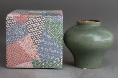 【久】2452 青磁 花瓶 花入 壺 共箱付き 骨董品 古美術 中国美術