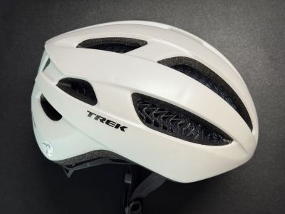 サイクルヘルメット①　TREK　トレック　Starvos WaveCel　トレック スタルボス ウェーブセル　ホワイト S/Mサイズ