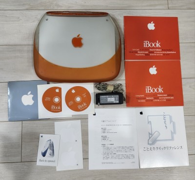 【希少付属品多数】Apple iBook G3 Clamshell Tangerine (タンジェリン) M2453 / 通電OK・ジャンク扱い / リカバリCD・マニュアル類付き