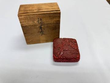 C07 江戸時代 堆朱 香合 桐箱付 山水人物文 彫漆 香道具 茶道具 漆器 漆芸 骨董品 時代物 古美術 