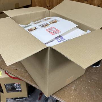 55071M-100　外国切手　11.5ｋｇ　中国切手大量まとめ　重いアルバムなどは抜いてます　送料100size