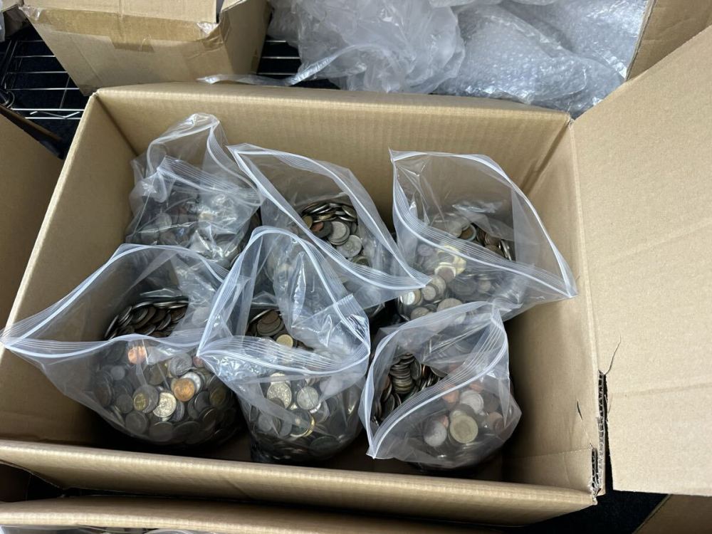 古銭 まとめ 約500kg 10kg&times;50袋 外国コイン 日本銭 穴銭 外貨 コイン 日本 海外 雑銭 中国 銀貨 金貨 アメリカ ヨーロッパ アジア 