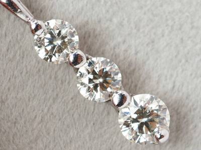 【10702D】Pt900 天然ダイヤモンド 3P/1.009ct/1.6g ペンダントトップ