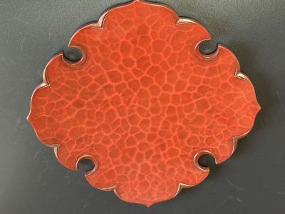 【高級漆器】　鎌倉彫　祥雲造　『輪花形　角菓子器』　　Q0617A　　
