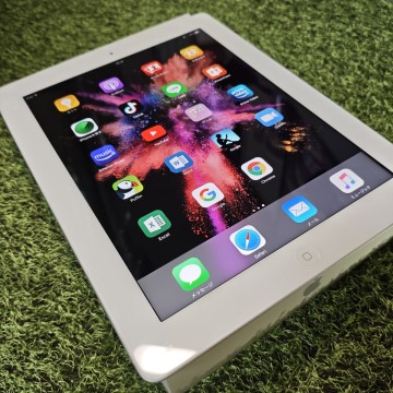 【Aランク】iPad 4 16GB アイパッド 第4世代 ホワイト +充電器 タッチペン 付き タブレット 本体 1円スタート