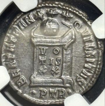 【古代ローマ銅貨】(NGC-XF 西暦307-337年 2.81g)