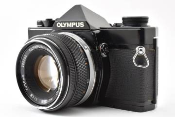 美品　Olympus　オリンパス　OM-1　ブラック　フィルム一眼カメラ　50mm f/1.8 レンズ　NO.779