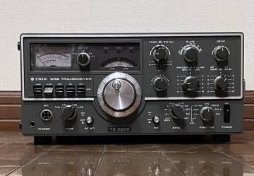 ＴＲＩＯ/トリオ（現ＪＶＣケンウッド　ＴＳ－５２０Ｖ　ＨＦトランシーバー　Ｓ２００１シングル　１０Ｗ　ジャンク