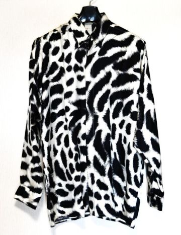 19★★GIANNI VERSACE★ヴェルサーチ★ シャンパンゴールド系に黒のアニマル総柄★ALL SILK★絹シルクの長袖シャツ　４８　Ｍ