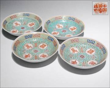 中国古玩 景徳鎮制 粉彩 萬寿無彊 花唐草文 小皿 10cm