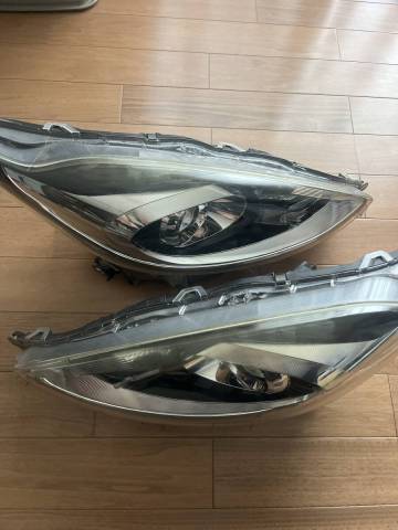アクア後期型ヘッドライト左右