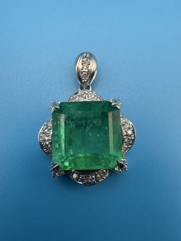 【100円~】超高級　特大粒　13.96ct 天然エメラルド　天然ダイヤモンドD:0.63 Pt900 ペンダントトップ　CGL鑑定書　【9/9まで入金厳守】
