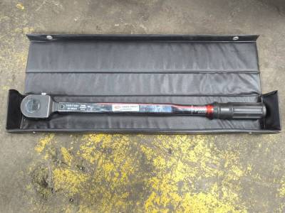 15438 中古 プリセット型トルクレンチ トネ TONE T4L2000 差し込み角 12.7mm 1/2 締めこみ ラチェット ソケットレンチ 自動車整備機械工具