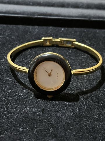 GUCCI グッチ 11/12.2 チェンジベゼル GP ホワイト文字盤 クオーツ レディース腕時計 電池切れ