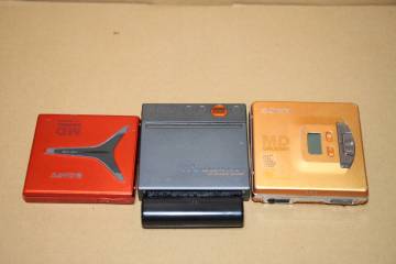 動作正常　外付け乾電池ケース付き　MZ-E30　MZ-E800　MZ-E90　計３台　SONY MD WALKMAN　MDプレイヤー　ウォークマン 　再生正常