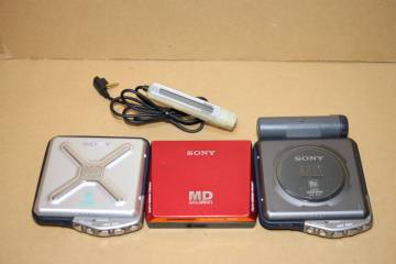 動作正常　外付け乾電池ケース／リモコン付き　MZ-E75　MZ-E44　MZ-E45　計３台　SONY MD WALKMAN　MDプレイヤー　ウォークマン 　再生正常
