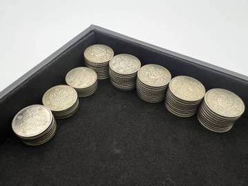 M15☆ 100円銀貨 69枚 稲穂 6枚 鳳凰 56枚 東京オリンピック 7枚 総重量約328.7g 額面6900円 日本 記念硬貨 まとめ売り 現状渡し