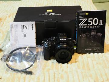 新品同様　ショット数690枚＋16~50VR/新品購入２月18日/ショット数690回　防湿庫保管/液晶保護フィルム　元箱あり　付属品完備