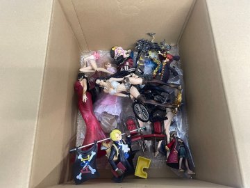 ワンピース　フィギュア　まとめ売り　(ルフィ/ニコ・ロビン 他)