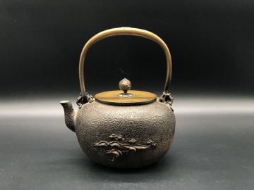 煎茶道具 時代物 古作 鉄瓶 亀文堂造 日本亀文 山水楼閣盛上 銀象嵌 茶器 茶道具
