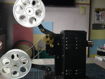 紙フイルム映写機　現状品