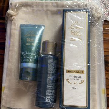 送料無料 新品未開封ニューモV 薬用育毛剤75mL シャンプー50mL トリートメント30g 布製巾着袋 計4点 トラベルセット