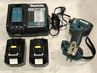 【美品】マキタ　充電式インパクトドライバ　TD173D　バッテリーBL8160B&times;２　バッテリー充電器DC18RF　セット