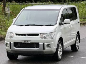 H26 デリカ D5 Dパワー 4WD ディーゼル 美車 9インチナビ/フリップダウンモニター/シートヒーター/両側PS/Bカメラ/ETC/クルコン 車検満タン