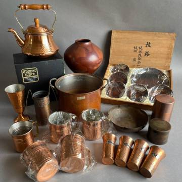 YM1897 在銘あり含む 真鍮 銅 製品 など 総重量:約6.1kg まとめて 純銅 Copper 鳳山 刻印あり 検)薬缶 鍋 茶托 茶筒 菓子器 カップ 壺 食器