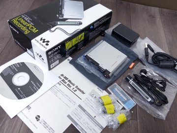 3R7958■未使用品 SONY MZ-RH1 Hi-MDウォークマン Hi-MD Walkman ソニー■