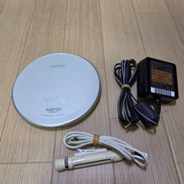 動作品　SONY　CD　ウォークマン　D-NE-730　読み込み素早い　付属品あり