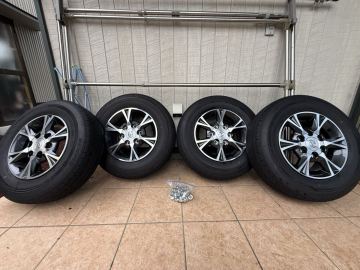 9型　ハイエース　純正オプション　アルミホイールタイヤセット 純正ナット付き
