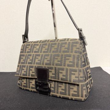 1円スタート！ 未使用級 FENDI フェンディ マンマバケット ズッカ柄 ショルダーバッグ ワンショルダー　肩掛け ハンドバッグ ブラウン