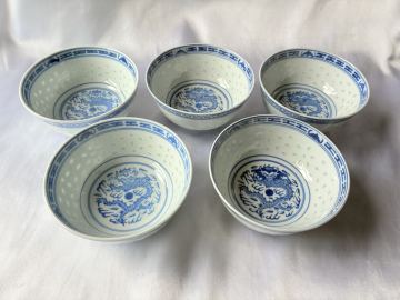 景徳鎮　中国美術 染付蛍手　煎茶碗5客 蛍焼 煎茶道具　玩玉 蛍手 染付 直径直径11.3cm　高さ約5.4cm中国美術 景徳鎮 蛍手 茶碗